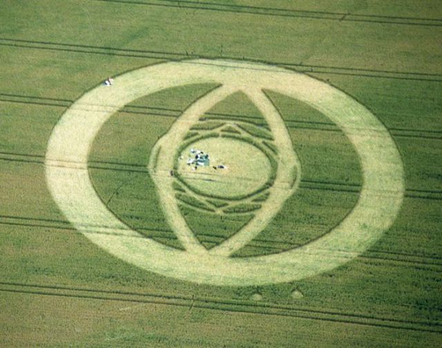 Signs Left by Aliens (57 pics)