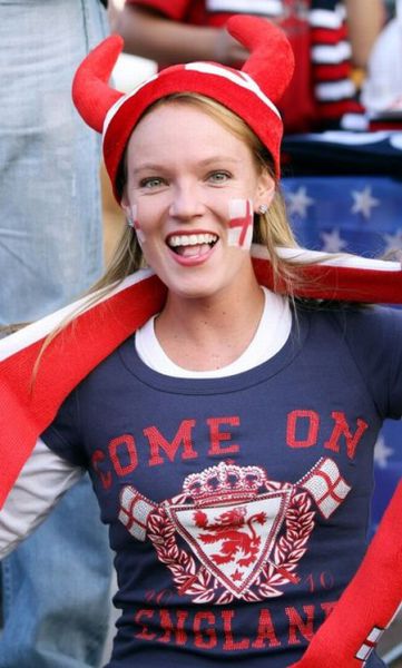 Female World Cup Fans (74 pics)