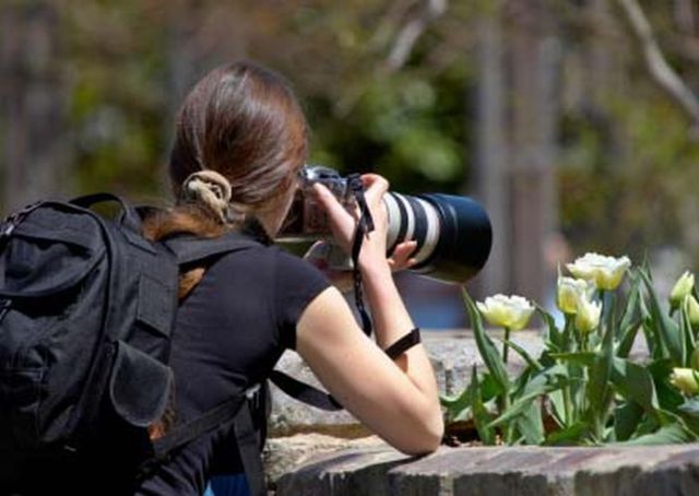 Cute Female Photographers Being photographed (41 pics)