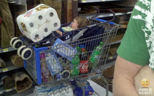 funny pictures of fat people at walmart. Walmart People Again (127 pics