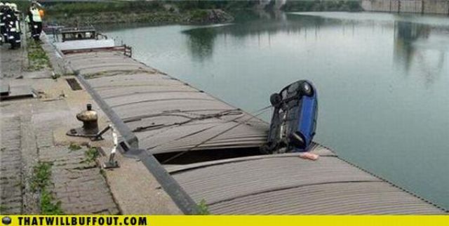 Cars in Hilarious and Weird Situations (83 pics) Cars in Hilarious and Weird Situations (83 pics)
