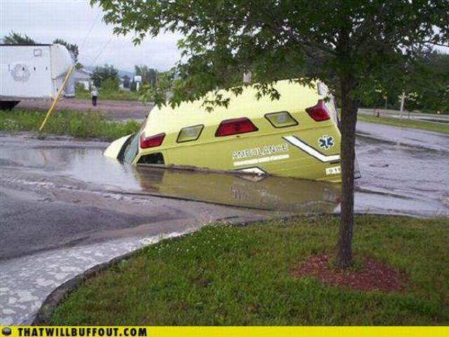 Cars in Hilarious and Weird Situations (83 pics) Cars in Hilarious and Weird Situations (83 pics)