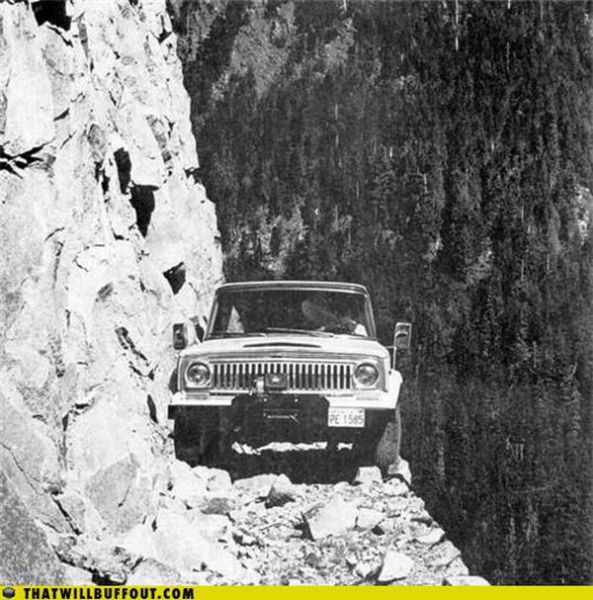 Cars in Hilarious and Weird Situations (83 pics) Cars in Hilarious and Weird Situations (83 pics)
