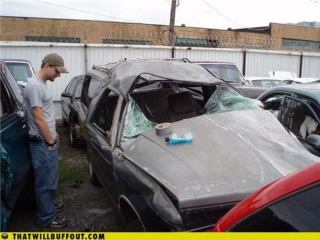 Cars in Hilarious and Weird Situations (83 pics) Cars in Hilarious and Weird Situations (83 pics)