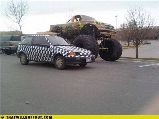 Cars in Hilarious and Weird Situations (83 pics) Cars in Hilarious and Weird Situations (83 pics)