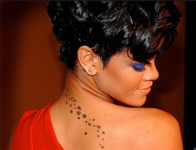 Celebrities Love Tattoos (75 pics)