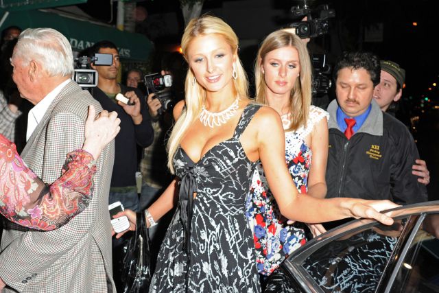 At Least Paris Hilton Has Nice Cleavage (8 pics)