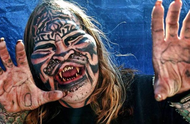 Horrible Face Tattoos (30 pics)