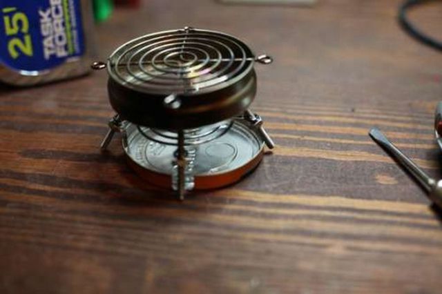 How to Make a Mini BBQ Grill (8 pics)