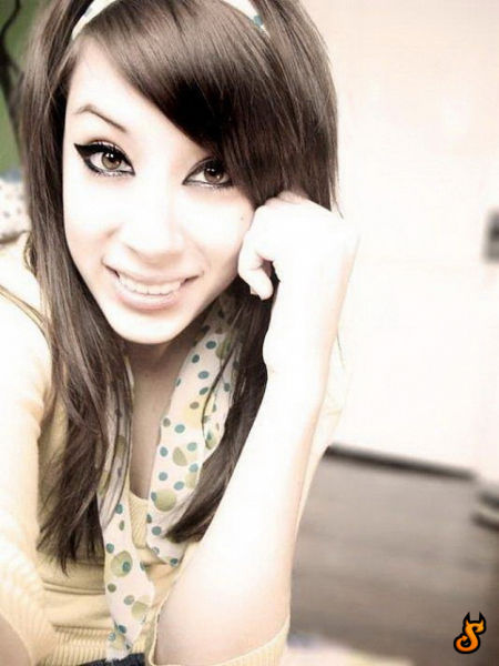 Emo Babes (71 pics)