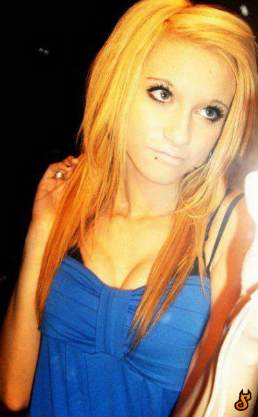 Emo Babes (71 pics)