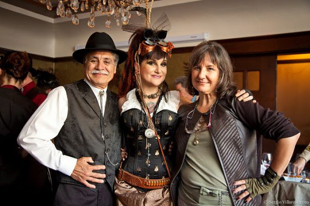 This couple decided to organize a steampunk wedding