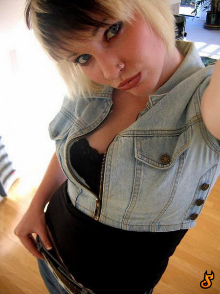 New Selection with Emo Girls (35 pics)