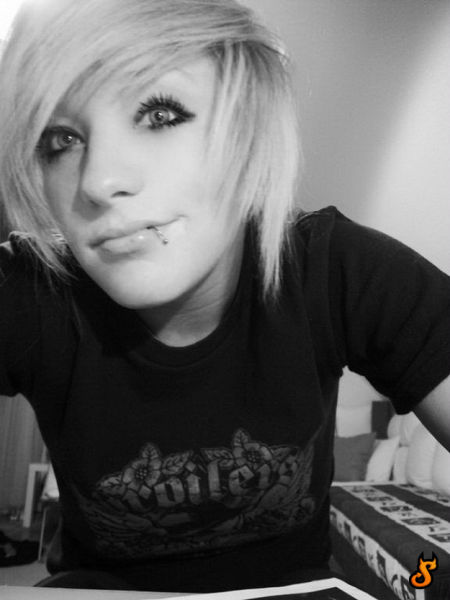New Selection with Emo Girls (35 pics)