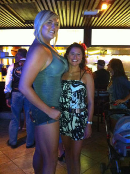 The Tallest Blonde in the World (19 pics)