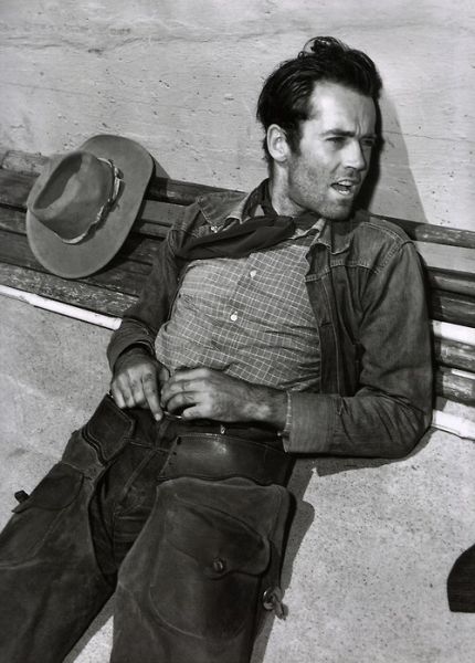 Rare Photographs of Celebrities. Part 12
