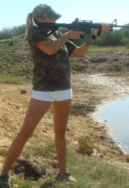 Fighting Females Fighting Females