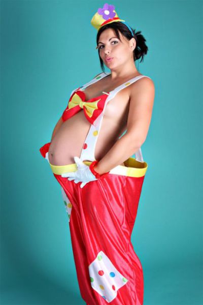 weird photos of 640 05 Weird Photos of Pregnant Women (34 pics)
