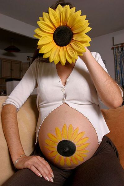 weird photos of 640 29 Weird Photos of Pregnant Women (34 pics)