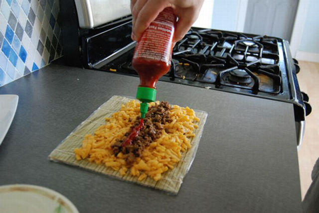 Making Sushi from Macaroni and Cheese