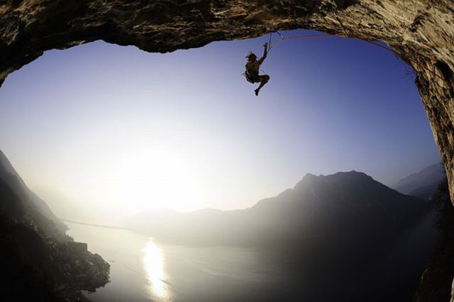 Extreme Rock Climbing And Mountaineering 16 Pics