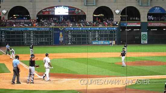 Baseball Fan Parkour [VIDEO]