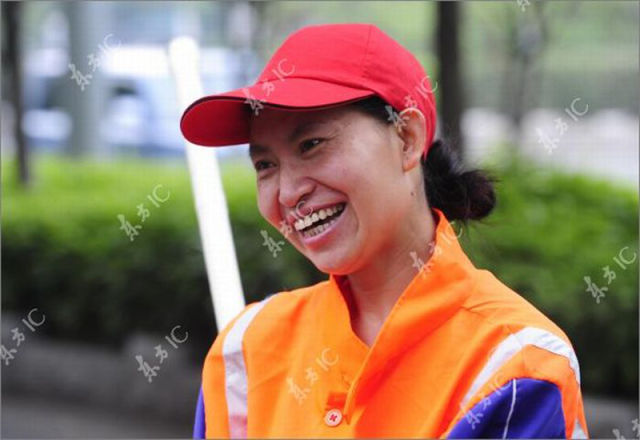 Aksi Kungfu ala Tukang Sapu di Beijing