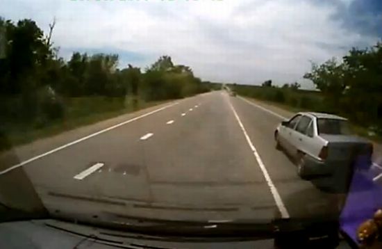 Why You Should Let Such Cars Pass [VIDEO]