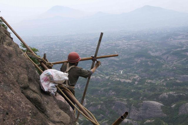 Insane Chinese Workers Risk Life