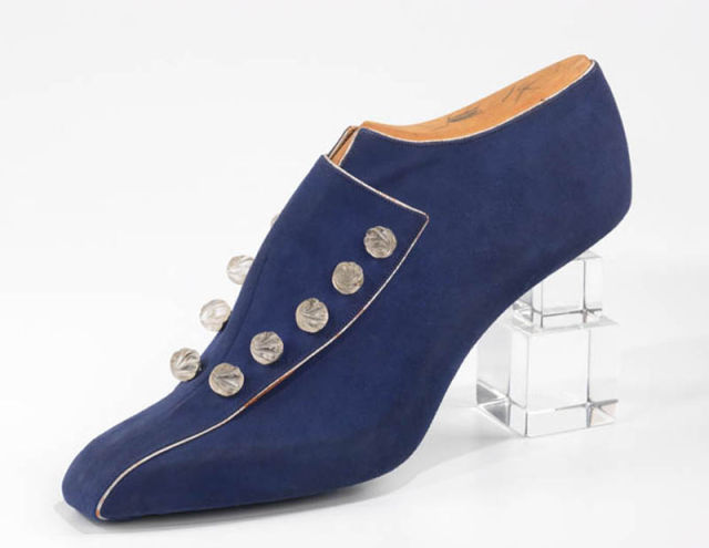 classic_womens_shoes_from_1939_640_03.jpg
