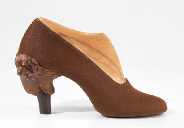 classic_womens_shoes_from_1939_640_18.jpg