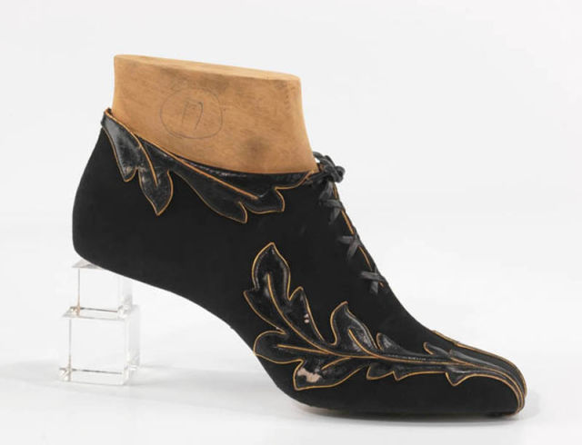 classic_womens_shoes_from_1939_640_19.jpg