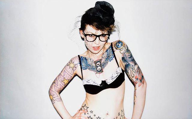 Chicks with Tattoo Sleeves