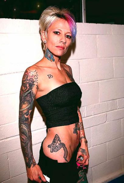 Chicks with Tattoo Sleeves
