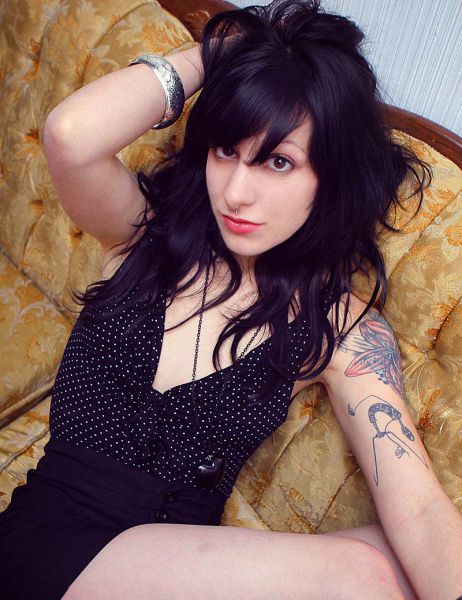Chicks with Tattoo Sleeves