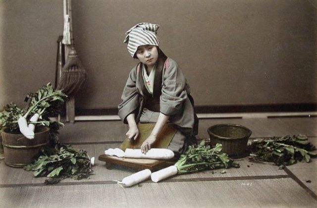 Retro Photos of Japanese Geisha Girls