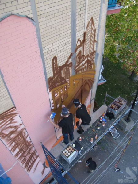 Incredible Five-Storey Graffiti Masterpiece