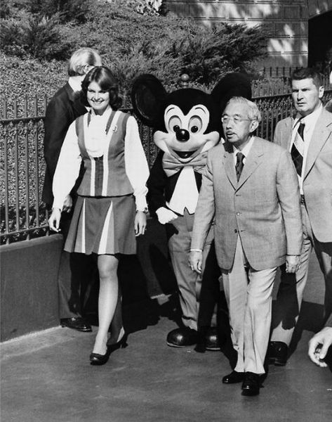 Rare Photographs of Celebrities. Part 17