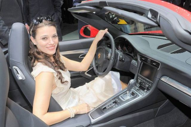 Detroit Auto Show Babes