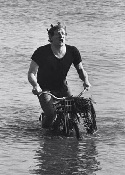 Rare Photographs of Celebrities. Part 19