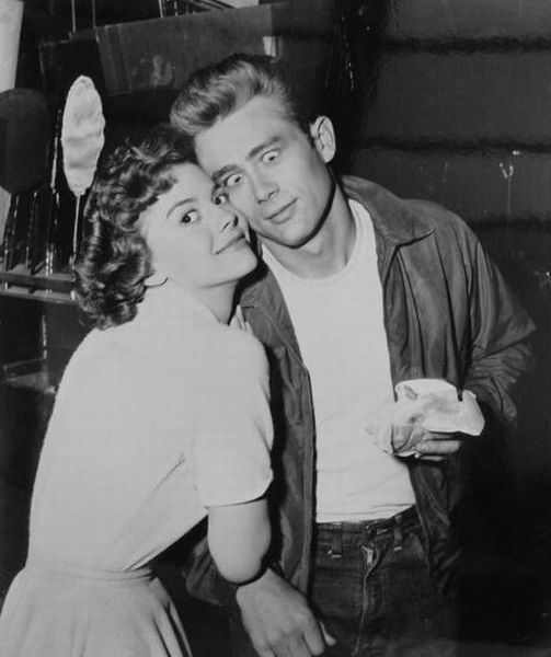 Rare Photographs of Celebrities. Part 19