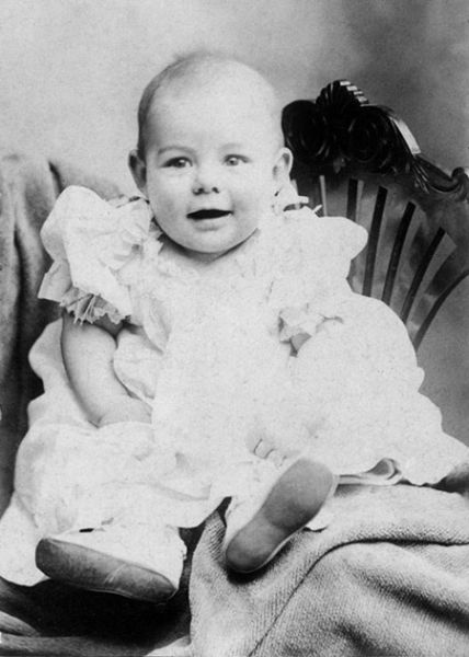 Rare Photographs of Celebrities. Part 19