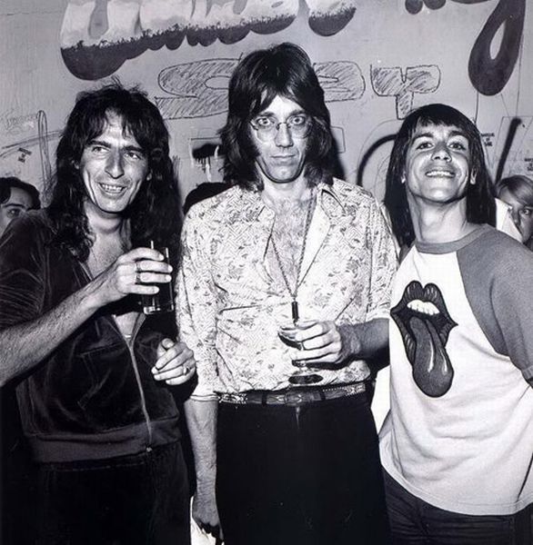 Rare Photographs of Celebrities. Part 19