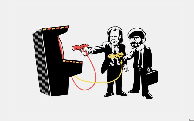Dibujo de la escena más famosa de Pulp Fiction disparando con una pistola de una máquina de videojuegos