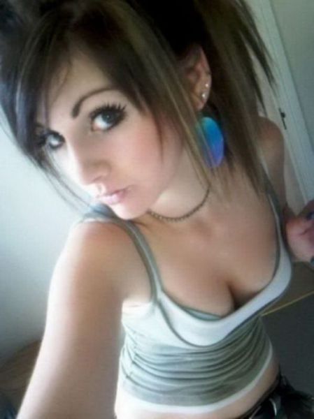 Cute Emo Girls 48 Pics