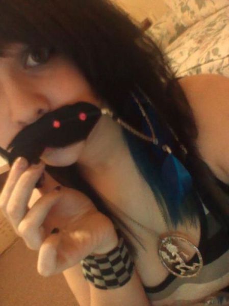 Cute Emo Girls