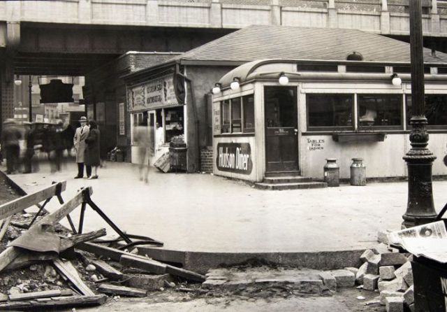 NYC Municipal Gallery Reveals Curious Historical Photos