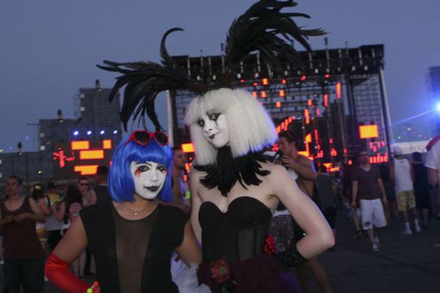 Cute Chicks from the Electric Daisy Carnival