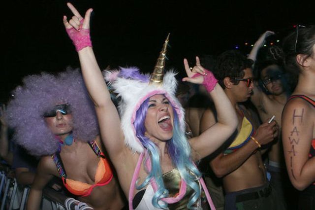 Cute Chicks from the Electric Daisy Carnival