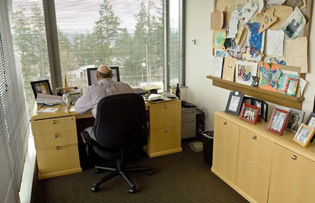 Workplaces of the World’s Most Famous Technology CEOs
